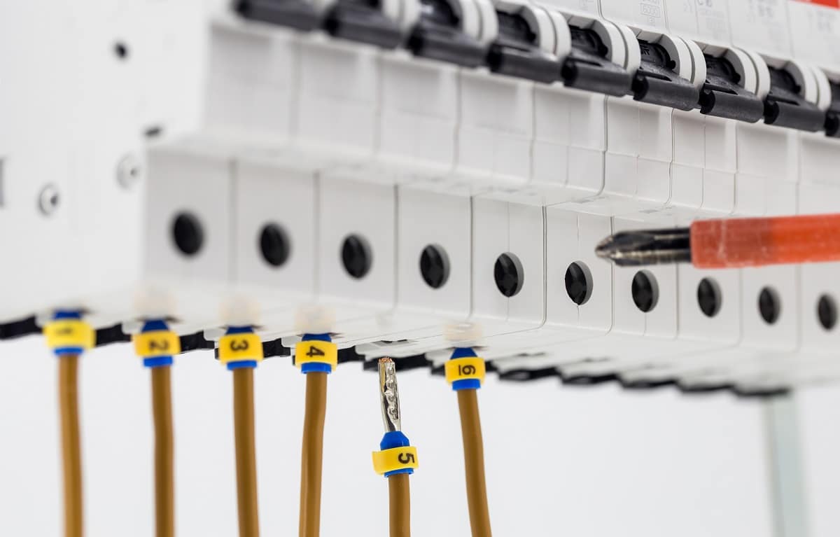 HVAC system wiring maintenance